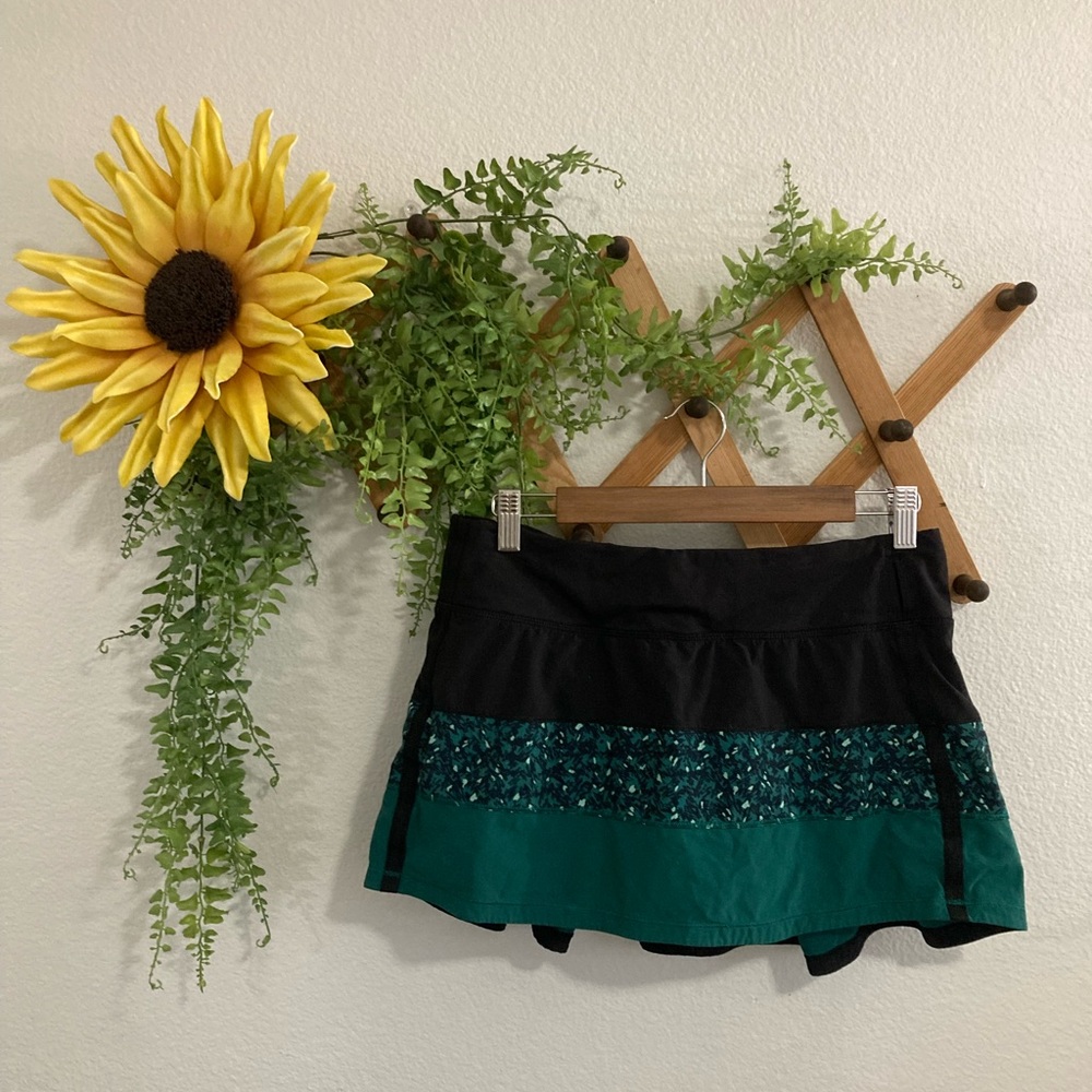 Lululemon Rare Pace Rival Skirt Size 8